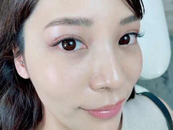 ブルーアイズ 原宿店(BLUE EYES)の写真/至近距離に自信が付く目元に★ビューラーでは上がりにくい目頭や目尻もしっかり立ち上げ、華やかさをUP♪