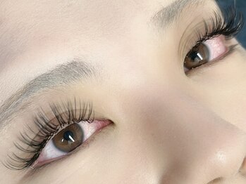 ローランリム(LORAN Lim)/バインドロックで華やか目元