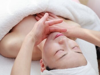 メナードフェイシャルサロン 印西草深店/デコルテからしっかり施術★