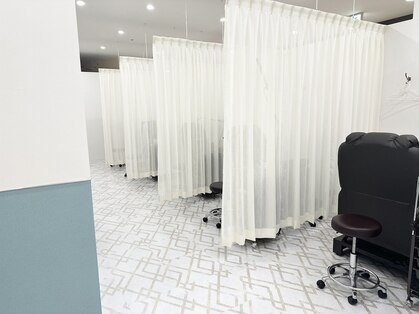 ニコットラッシュ 神戸マルイ店(nicott lash)の写真
