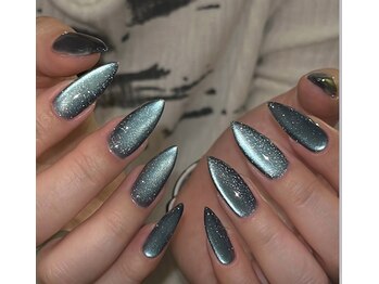 Green Nail salon