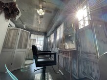 ミーツ バイ カシェート(meets by cachette)