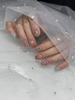 ナナ ネイル(Nana nail)/グラデーション＋手書きアート