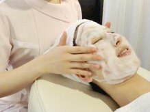 まずは美肌の基本☆お肌に溜まった汚れや古い角質をディープクレンジング！まっさらな状態に。