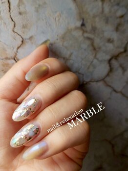 ネイルアンドリラクゼーション マーブル(MARBLE)の写真/【新規付替オフ無料】華やかなフットネイルが映える時期到来☆アート/デザインはマーブルにお任せ♪