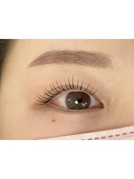 ナチュラル上品な目元にしたい