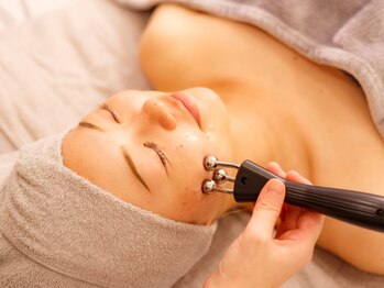 マグノリア(Magnolia)の写真/【変化を実感◎】小顔特化のEMSで理想のフェイスラインに♪左右差や歪みにも効果的で食いしばりも緩和☆