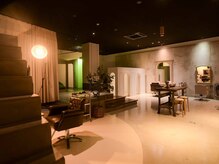 アロマ(A ROMA)の雰囲気（ラグジュアリーな空間でリラックスいただけます。）