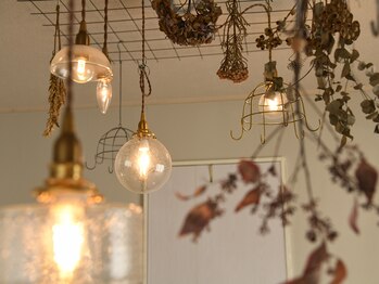 ナンバーナイン(No.9)/カフェのような照明