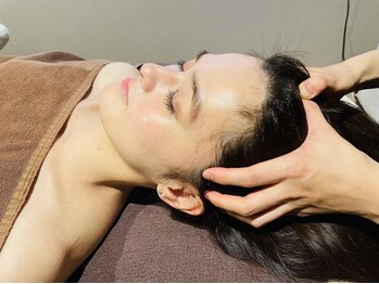 トウジトウキョウ アザブジュウバン バイ ルフロ(TOJI TOKYO Azabu-juban by LeFuro)の写真/【疲れを癒やす♪】極上熟睡ヘッドスパで睡眠の質&仕事のパフォーマンス向上!セットメニューもご用意あり◎