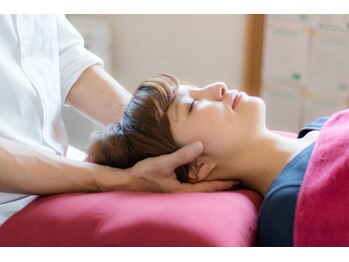 整体院 海癒/頭痛には首の調整が効果的です☆