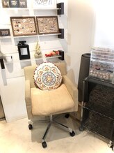 ネイルサロン プラティーン 国立(PLATINE)/待合椅子