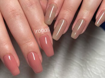 イロ ネイルサロン(iro)/ふんわりチェックネイル