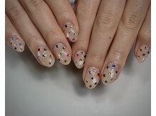 ヒュッゲ(Hygge)/カラーストーン散りばめネイル