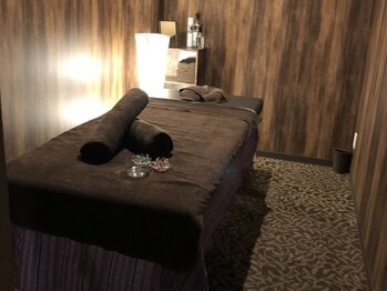 アジアンリラクゼーション ヴィラ 京都伏見店(asian relaxation villa)の写真/【新規様★もみほぐし60分¥3,270/90分¥5,250】60分では物足りない方に◎コリ固まった首・肩をじっくり改善!