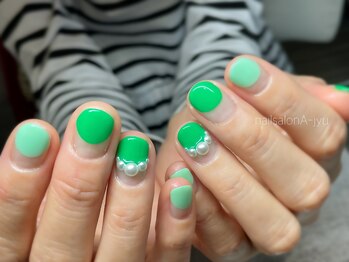 ネイルサロン アージュ(Nail Salon A jyu)/グリーン/丸フレンチ