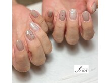 イーレ(IRE)/ベージュとスタッズ