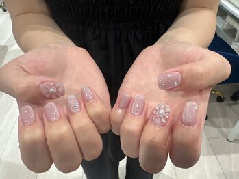 サラ 金山店(Sara)/マグネット×ぷっくりお花ネイル