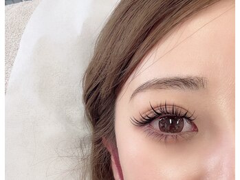 アイドット(EYE.)の写真/ワンホン/ブラウン&カラーエクステ/フラットラッシュ/セーブル/キ-プラッシュ似合うマツエクで素敵な目元に