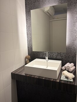 デトックススパボディーラボ/大きな鏡の洗面所☆