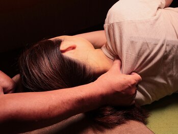 京都駅整体ラボ 菅原総合整体 ホテルグランヴィア京都店/首 肩甲骨が凝りすぎて