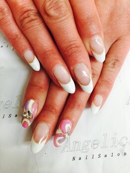 ネイルサロン アンジェリカ(Angelica)/No.31 白フレンチ プッチ柄