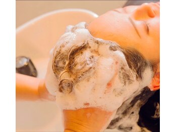 サナデア(Sanadea)/マッサージシャンプー