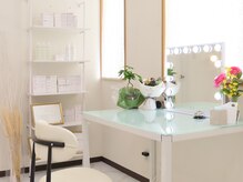 1人サロンだからこそお一人お一人のお肌を丁寧に。