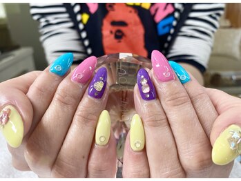 元気なカラフルネイル♪