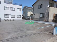 アンダ 前橋店(Anda)の雰囲気（【料金最安値挑戦中】お客様第1駐車場。右から4台目になります。）