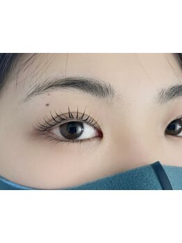 ナチュラル上品な目元にしたい