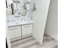 ビッグバンジャパン/洗面台・シャワー室