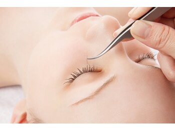 ever glow eyelash eyebrow【エヴァーグロウ】【12/1 NEW OPEN(予定)】/ナチュラルな印象に