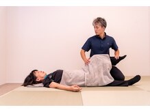 お身体のお悩みに合わせて施術します。