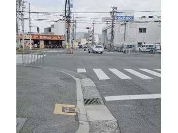 イーネイル(e-NAIL)/駐車場ご案内２