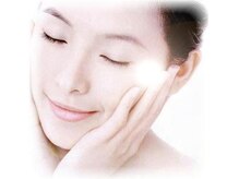 アンジェ ド フェリーク(Ange De Feerique)/クリアな透明美肌を目指す方に！