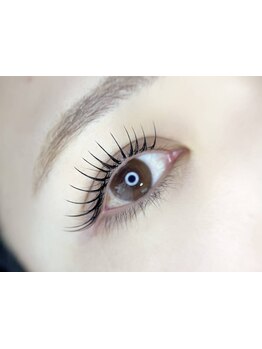 ナチュラル上品な目元にしたい