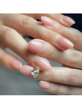 テテネイル(tete.nail)/2本アート　ビジューネイル