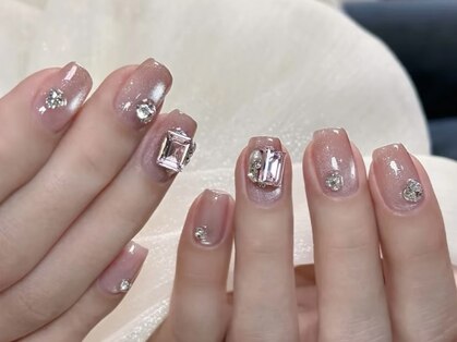 ビジューネイル(bijou nail)の写真
