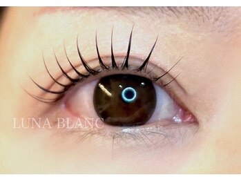 ルナブラン 新大阪センイシティー店(LUNA BLANC)/デザインまつげパーマ