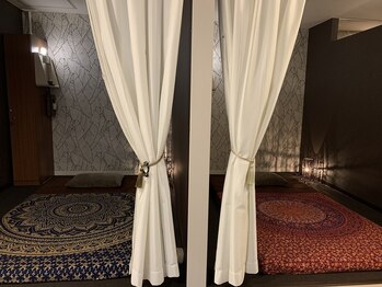 リラクゼーションサロン 軸(ziku)/しっかり仕切られた個室