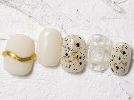 ホワイトストーンぷっくり¥10550