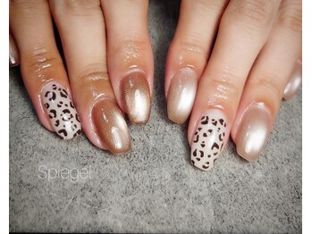 シュピーゲル/マグネット×レオパ¥8030