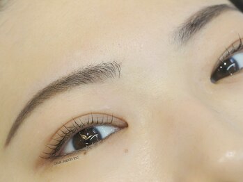 geNe 'n GRUS(ジーン アンド グルス)/まつ毛パーマ+美眉スタイリング