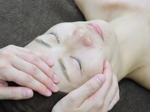 リリーマリア(Lily Maria)/小顔マッサージは大人気！