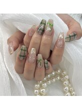 カメリア(Camelia)/チェックネイル