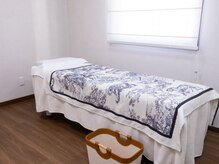 アラーナサロン 新宿店(Arana salon)/白を基調とした清潔感のある店内