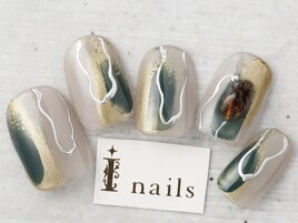 個性派ニュアンスネイル