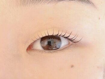 スイ(SUI)の写真/カールの種類が豊富だから似合わせられる♪自まつ毛の状態に合わせて理想のまつ毛パーマデザインを実現!