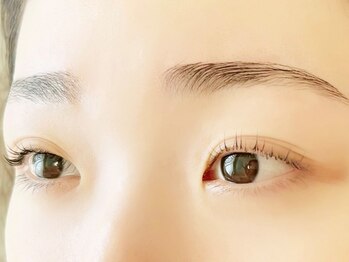 アイリー(irie)の写真/眉毛はお顔の第一印象！プロの本音で、理想を超える美眉毛へ。【ラッシュリフトと同時施術も可能◎】